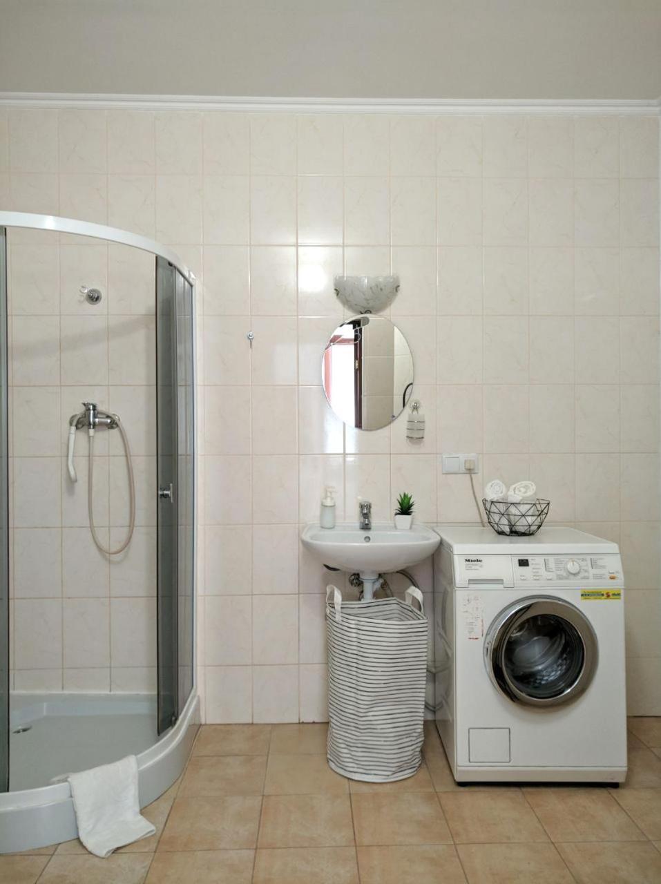 מוקצ'בה Best Apartment In The Center מראה חיצוני תמונה